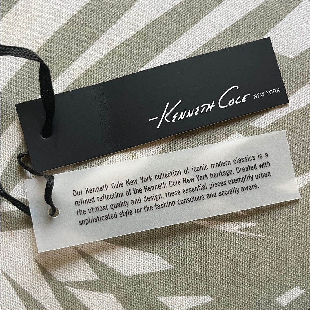 Kenneth Cole Retro Leather purse - Picture 11 of 16